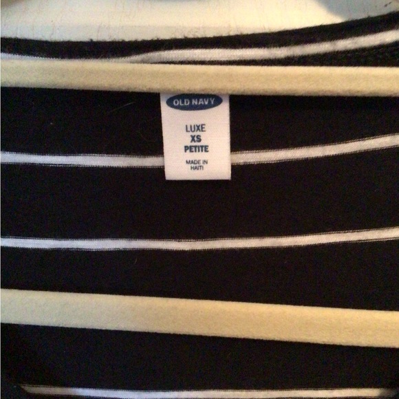 Old Navy Black and White Striped 3/4 Sleeve Top - Picture 2 of 2
